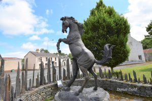 Horse Statue Horseleap