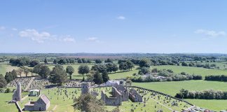 Clonmacnoise Information and Images.